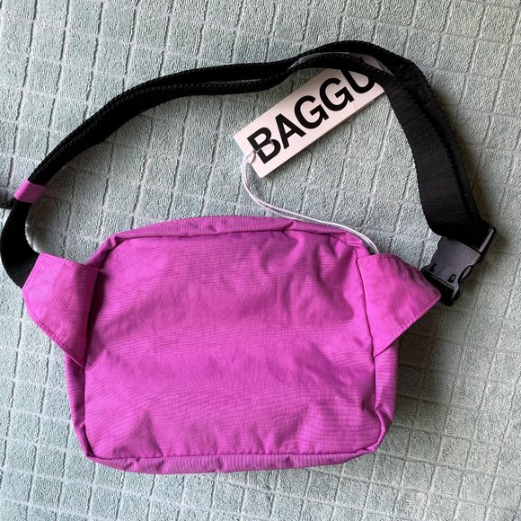 NWT Baggu Fanny Pack - Extra Pink - Picture 2 of 10